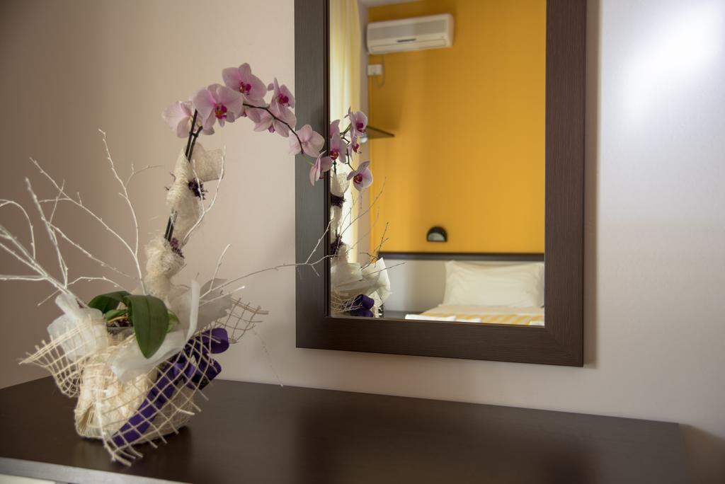 Hotel Mirage بيلاريا-إيجيا مارينا المظهر الخارجي الصورة
