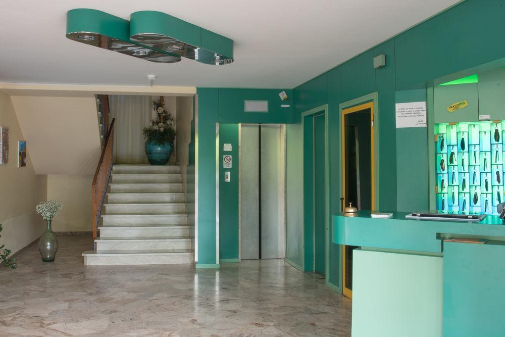 Hotel Mirage بيلاريا-إيجيا مارينا المظهر الخارجي الصورة